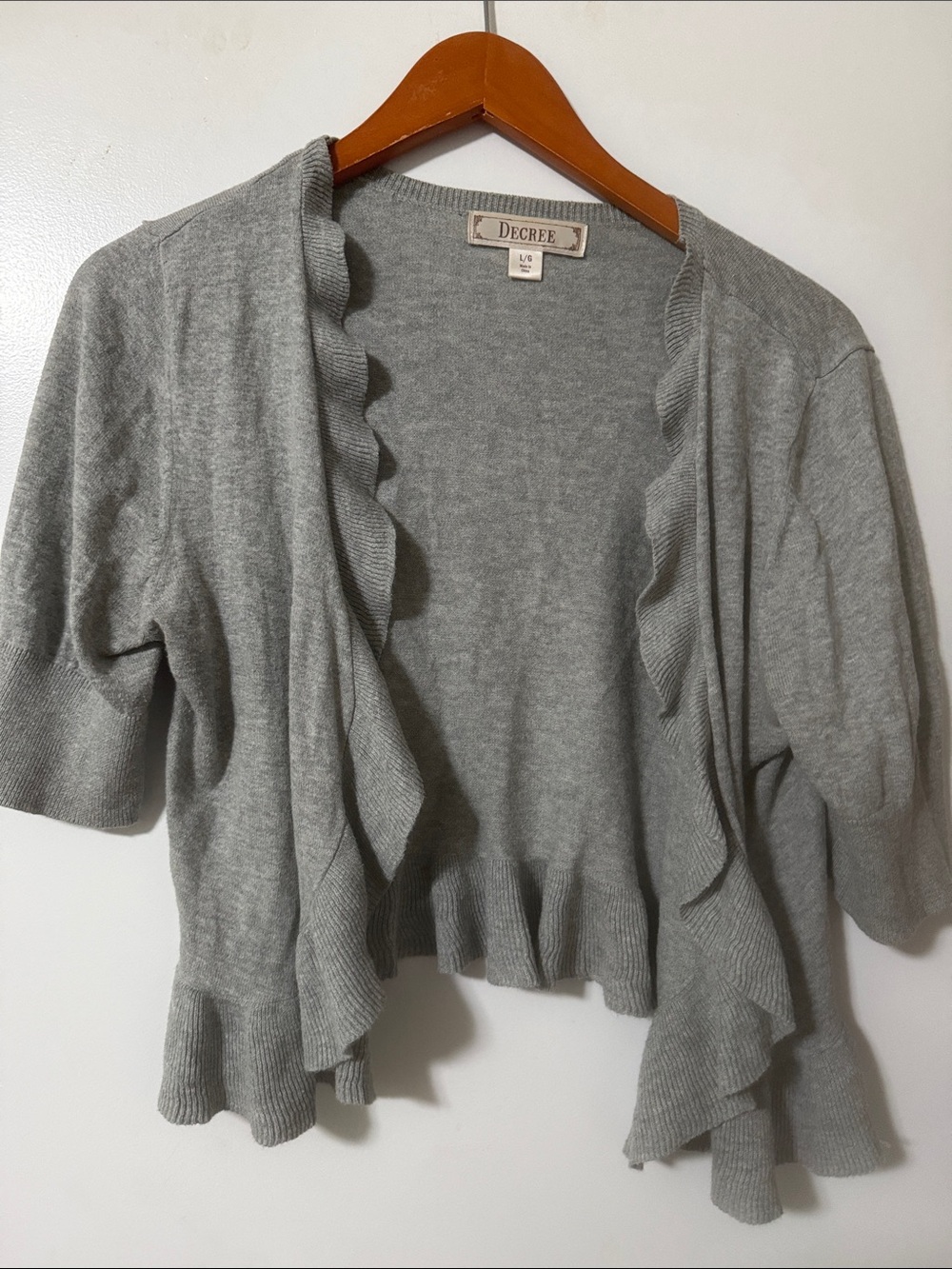 Decree Women's Light Gray Ruffle-Trim Open Cardigan
